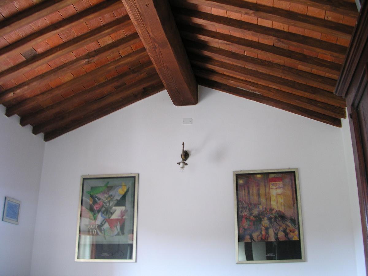 Galleria Ars Apua Panzió Carrara Kültér fotó